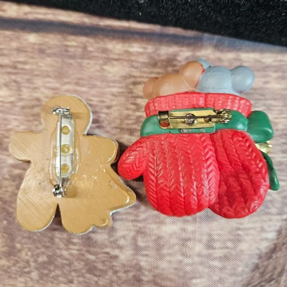 Lot of 2 Winter/Christmas Pins Gingerbread Cookie & Mice Mitten Easter Ulmtd
